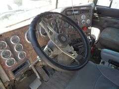 M-1504 1999 International Eagle 9300 Truck Tractor