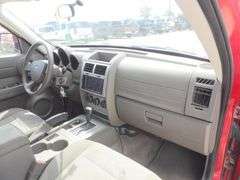M-1526  2007 Dodge Nitro 4x4