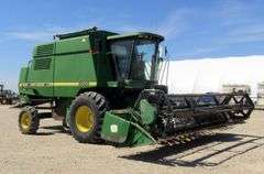 M-1522 John Deere 9500 Combine W/Grain Header