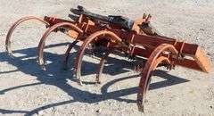 M-1404 Allis Chalmers Chisel Plow