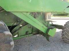 M-1522 John Deere 9500 Combine W/Grain Header