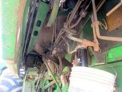 M-1522 John Deere 9500 Combine W/Grain Header