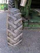 M-1522 John Deere 9500 Combine W/Grain Header