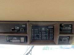 M-1522 John Deere 9500 Combine W/Grain Header