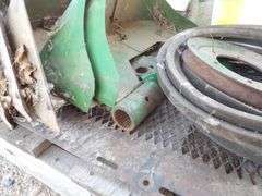 M-1522 John Deere 9500 Combine W/Grain Header