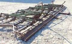 M-1402 3-Section Harrow W/Lead Bar