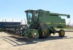 M-1522 John Deere 9500 Combine W/Grain Header