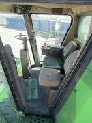 M-1522 John Deere 9500 Combine W/Grain Header