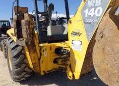 M-1395 Komatsu 140WB Backhoe