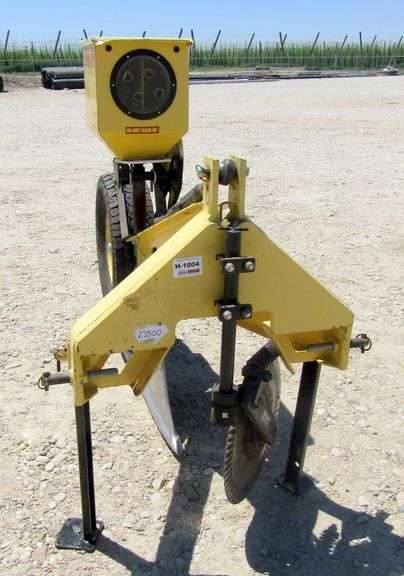 H-1004  The Verminator Gopher Eleminator