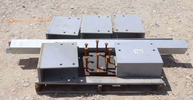 H-213 Pallet Beam Holder & Angle Iron