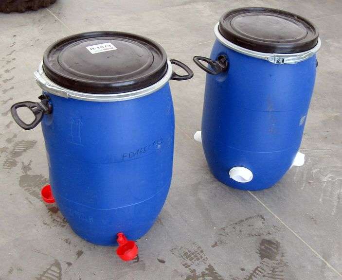 H-1073 Chicken Feeder & Waterer