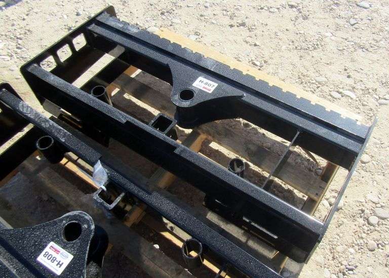 H-807 Wolverine Skid Steer Tool Carrier Head