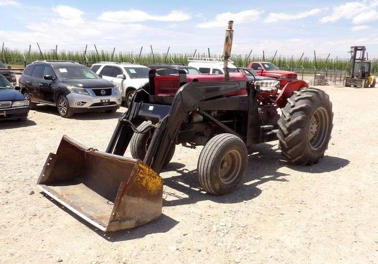 H-1053 Massey Ferguson Tractor