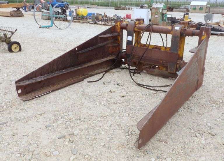 H-902  Bale Squeeze