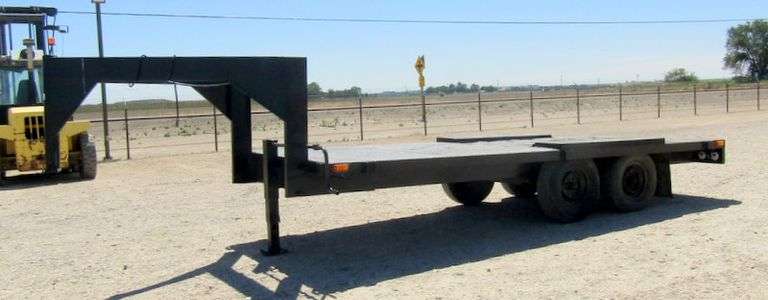 H-233 1986 Specially Constructed Flatbed Gooseneck Trailer