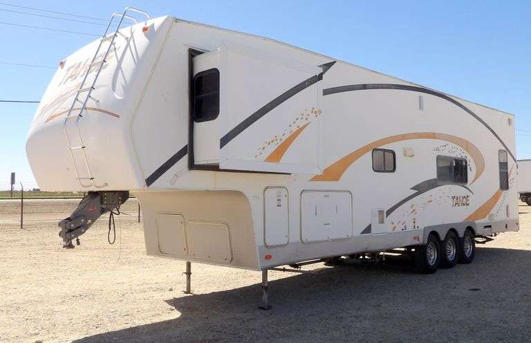 H-534 2008 Tahoe Toy Hauler 37' Trailer