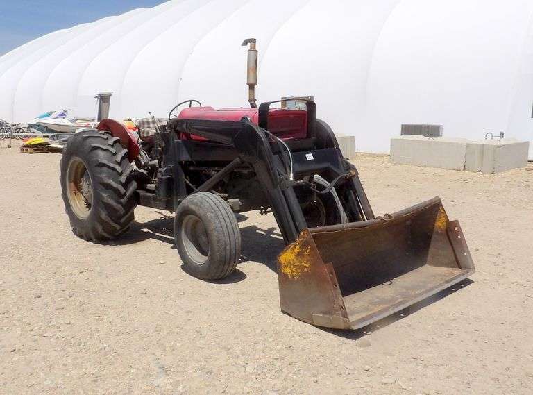 H-1053 Massey Ferguson Tractor