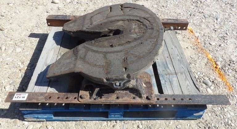 H-121 Holland 5th Wheel Plate