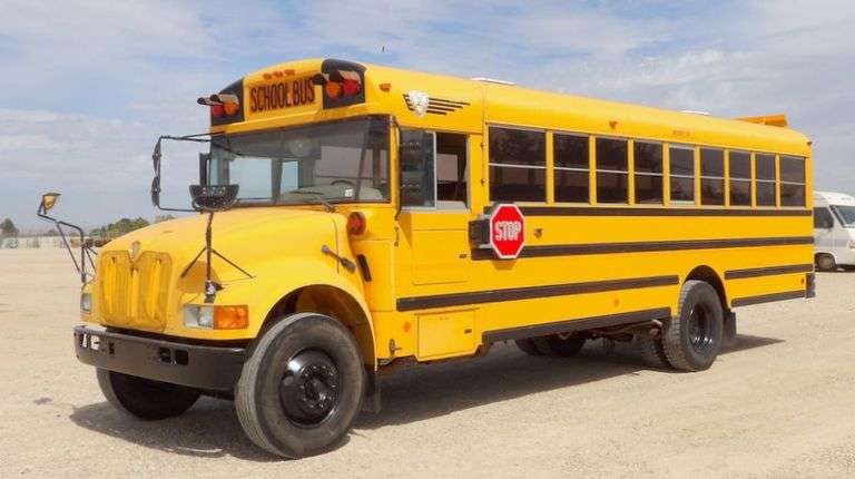 H-302  2004 International CE300 School Bus