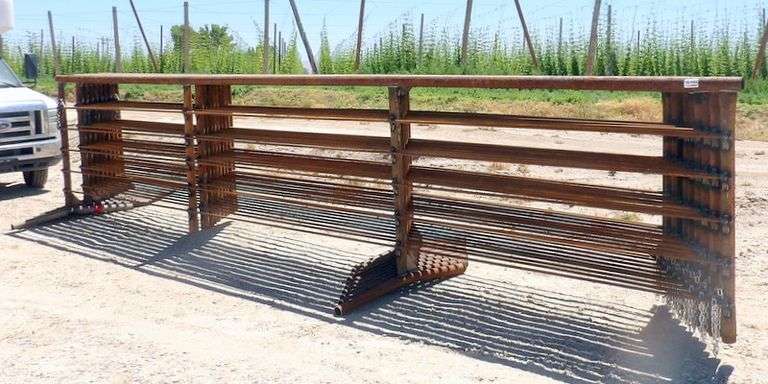 H-722 Heavy Duty 24' Freestanding Panels (10)