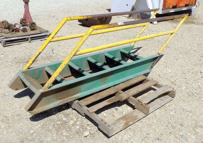 H-129 Metal Steps