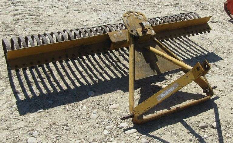 H-977 King Kutter 3-Point Rock Rake