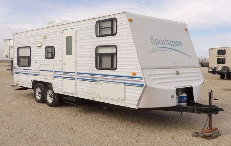 H-298  2000 Sportsman Ultra-Lite Camp Trailer