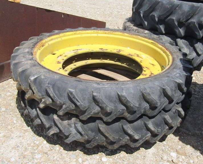 H-1112 Tractor Tires & Wheels (2)