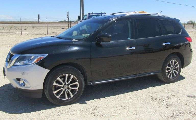 H-251 2013 Nissan Pathfinder 4X4