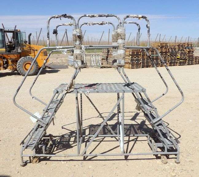 H-168 Portable Stairs