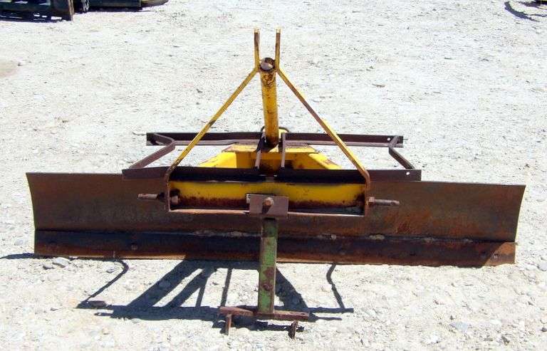 H-598  Bull Dog Blade