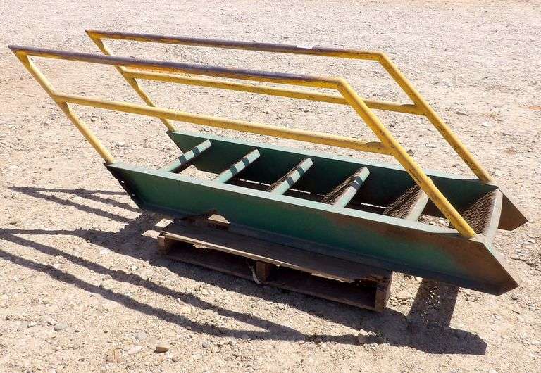 H-129 Metal Steps