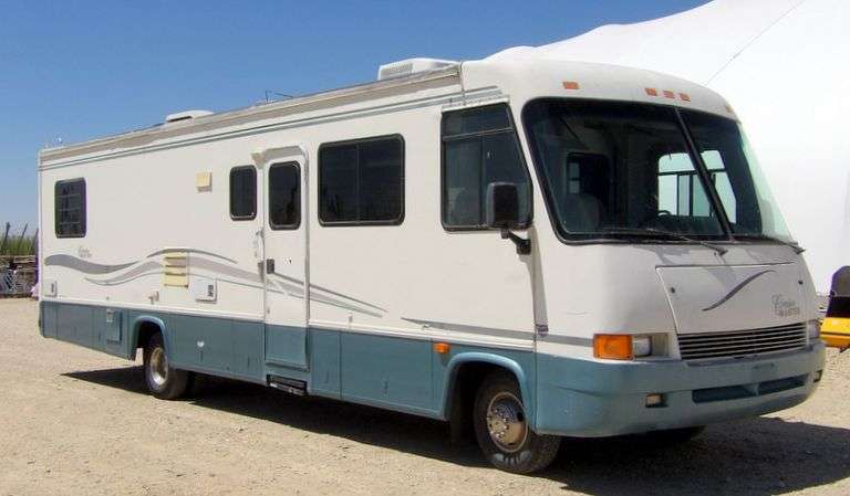 H-945 1997 Georgie Motorhome
