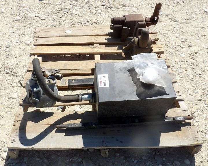 H-188 PTO Pump + Hitch
