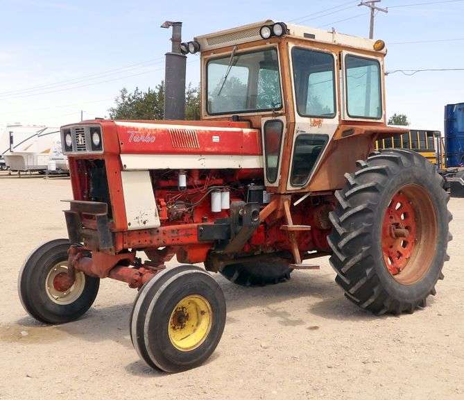 H-1054 International 1066 Tractor