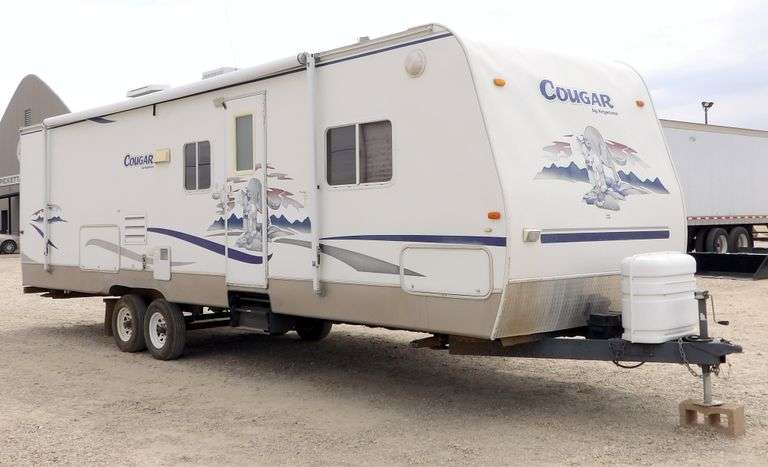 H-921 2004 Keystone Cougar Travel Trailer