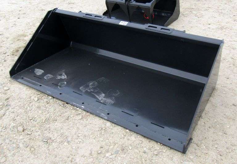 H-795  Wolverine 71" Skid Steer Bucket