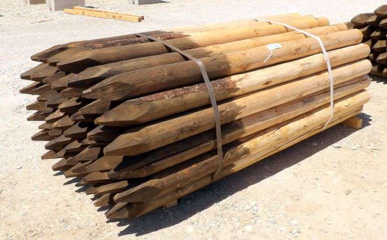 H-204 Round Driveable Fence Posts (50)