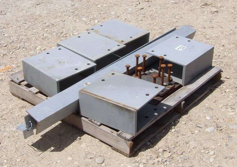 H-213 Pallet Beam Holder & Angle Iron