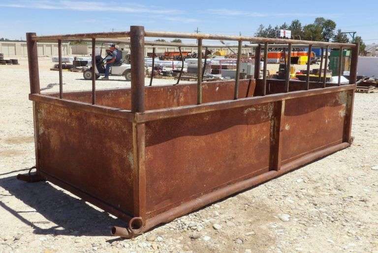 H-578 Livestock Feeder