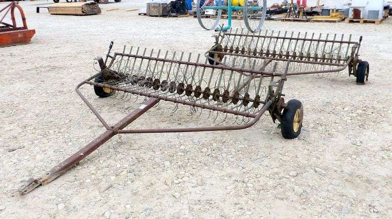H-903  Hay Tedders