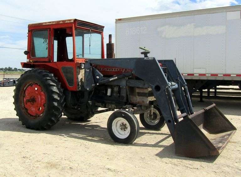 H-1066 Massey Ferguson Tractor W/ Loader