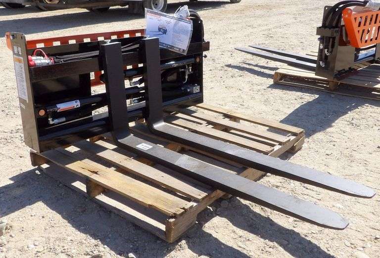H-866 Wolverine Skid Steer Pallet Fork