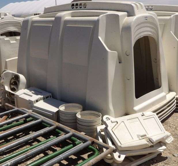 H-278 Calf Hutches (5)
