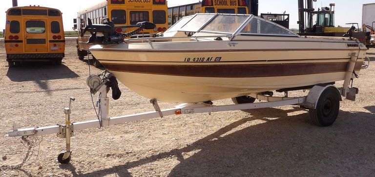 H-1006 1984 Sun Dance 16' Boat & Trailer