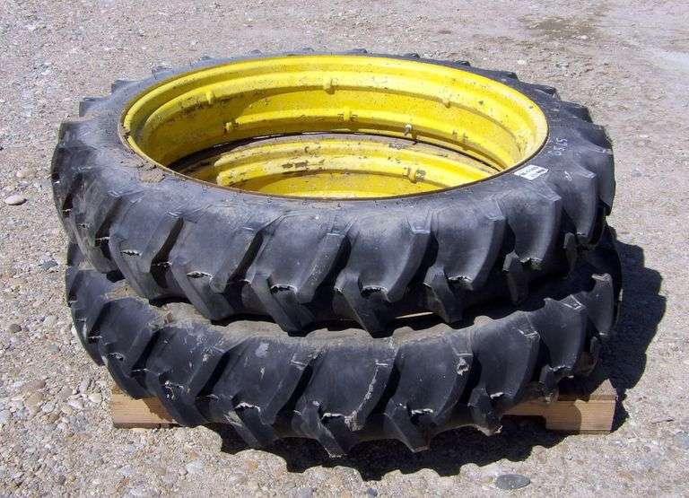 H-343 Tractor Tires & Wheels