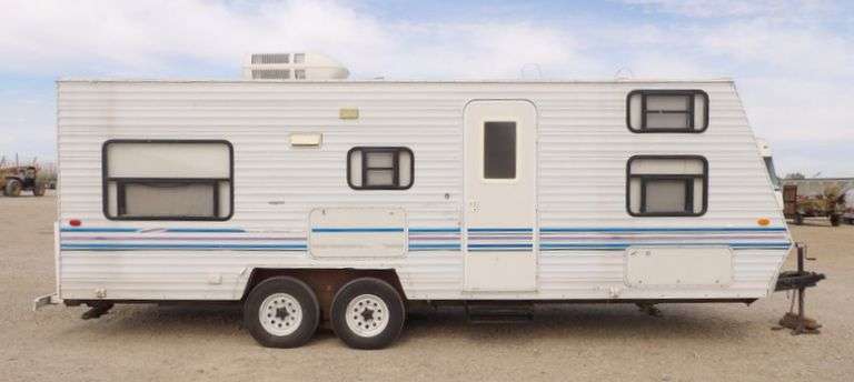 H-298  2000 Sportsman Ultra-Lite Camp Trailer