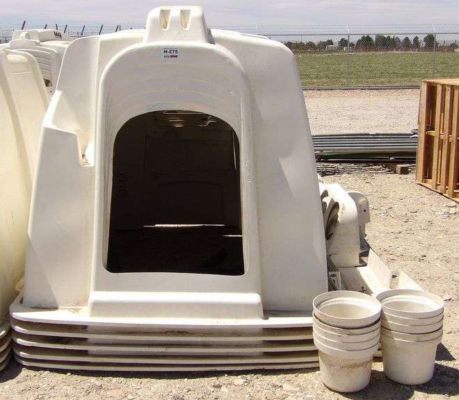H-275 Calf Hutches (5)