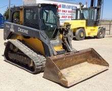 H-335 John Deere 333D Skid Steer